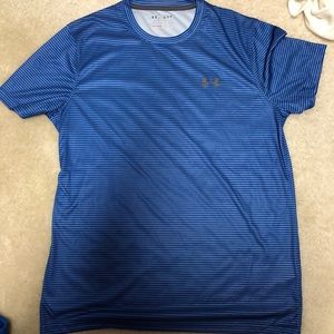 Men’s Under Armour shirt blue with grey stripe